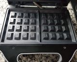 Foto del paso 2 de la receta: Waffles rellenos de lomito y muzzarella sin harina 0000