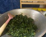 Foto langkah ke 3 dari resep Daun Singkong kuah Santan.