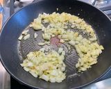 Une image de l'étape 7 de Trio de légumes sautés à l’ail, oignon et persil.