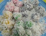 Foto langkah ke 5 dari resep Klepon warna warni.