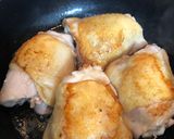 Foto del paso 3 de la receta: Pollo al vino (Coq au vin)