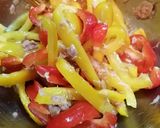 Foto langkah ke 3 dari resep Salad Paprika sederhana.