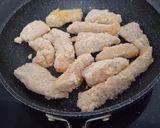 Foto del paso 4 de la receta: Tiras de pollo con patatas
