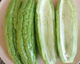 Hình bước làm 1 của món Khổ qua trộn tôm 🦐