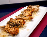 Foto del paso 4 de la receta: Montaditos de pollo con salsa de frutos rojos y queso de cabra
