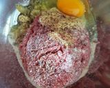 Mustáros húsgolyók borsmártással, sajtszószos spagettiágyon recept fázis 2 fotója