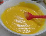 A picture of step 3 of Glaze Mango Cake.