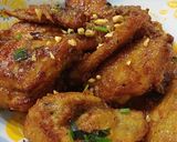 Hình bước làm 3 của món Cánh gà rim tép khô