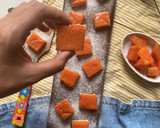 Foto del paso 3 de la receta: Cuadraditos de papaya con masa vegana sin lácteos