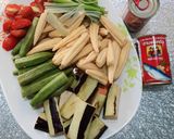 Hình bước làm 1 của món Rau củ sốt cá mòi