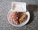 A picture of step 1 of Penne with Stracchino Cheese and Cooked Ham.