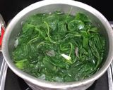 Foto langkah ke 4 dari resep Sayur Bening Bayam Simple.