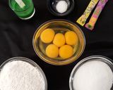 Foto langkah ke 2 dari resep Pandan Steam Cake - Chinese Traditional Steam Cake.