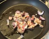 Foto del passaggio 1 della ricetta Penne lisce all’assassina versione amatriciana
