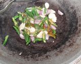 Foto langkah ke 2 dari resep Ati Ampela tumis cabe hijau.