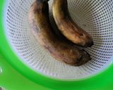A picture of step 1 of Banana Pancakes.