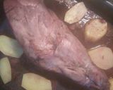 Foto del paso 12 de la receta Paletilla de cordero con salsa de vino, manzana y pera