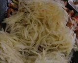 Foto langkah ke 3 dari resep Tumis Pepaya Muda.