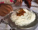 இனிப்பு மற்றும் சிக்கன் ஸ்டப்டு இடியாப்பம் ரெசிபி ஸ்டேப் 12 புகைப்படம்