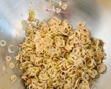 Une image de l'étape 2 de Laap kai : salade au poulet.