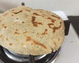 A picture of step 9 of Pithala aani bhakri.