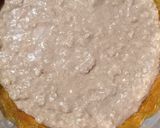 Foto del paso 3 de la receta: Torta invertida de peras con avena y harina integral🍐