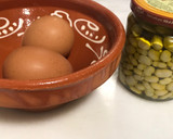 Foto del paso 1 de la receta: Tortilla de habitas baby
