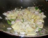 आलू प्याज़ का पोहा (Aloo Pyaz ka poha recipe in hindi) रेसिपी चरण 2 फोटो