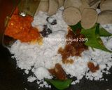 Foto langkah ke 1 dari resep Serundeng Bakso.