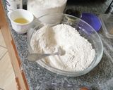 A picture of step 1 of Valentine strawberry cake#valentinesdish.