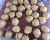 Foto langkah ke 4 dari resep 11. Bakpia Pathuk Ubi Ungu (Bakpia Kering / Bakpia Teflon).