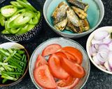 Foto langkah ke 1 dari resep Tumis Pindang Pedas.