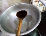 A picture of step 1 of Bhounwa kadu chicken.