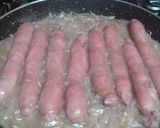 Foto del paso 4 de la receta: Salchichas encebolladas al vino tinto