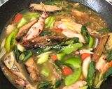 Foto langkah ke 6 dari resep Pindang Tongkol dan Cumi Asin.