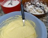 Foto del paso 6 de la receta: Budin de peras y chocolate facil, humedo y rico