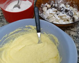 Foto del paso 6 de la receta: Budin de peras y chocolate facil, humedo y rico