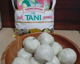 Foto langkah ke 6 dari resep Cilok Putih isi Telur.