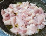 Foto del paso 4 de la receta: Cachos de contramuslo con Patatas panadera para Tupper😋🍽