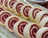 Piskótatekercs recept fázis 7 fotója