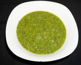 Foto del paso 2 de la receta: Pesto con ajo frito y semillas de sésamo tostadas