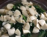 Foto langkah ke 3 dari resep Cah Caisim Bakso Ikan.