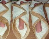 Foto langkah ke 5 dari resep GATA-46: SAUSAGE GARLIC BREAD.