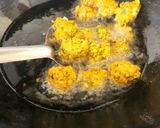 A picture of step 3 of Green Moong dal Pakoda - Mumbai Street Food.