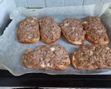 A picture of step 4 of Sausage and Stracchino Bruschetta.