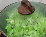 Foto langkah ke 3 dari resep Tumis Pare Ayam Jamur Kuping.