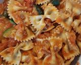 Foto del paso 5 de la receta: Lacitos de pasta con boloñesa