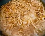 Hình bước làm 1 của món Phở Chiên Giòn Xúc Thịt Bò