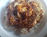 Foto langkah ke 2 dari resep Nasi telur ceplok hitz.