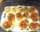 Foto del paso 8 de la receta: Huevos cocidos rellenos de carne al horno